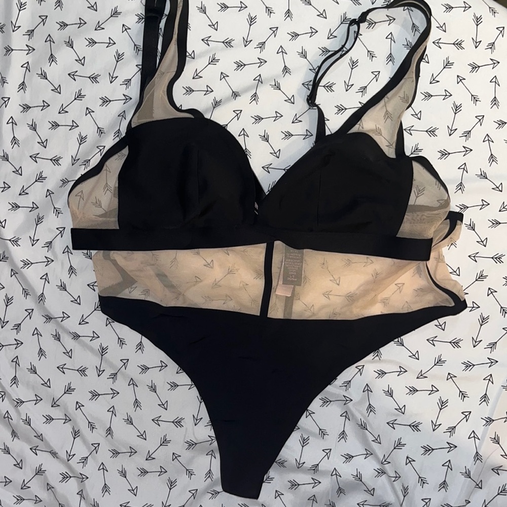 VS Lingerie Set